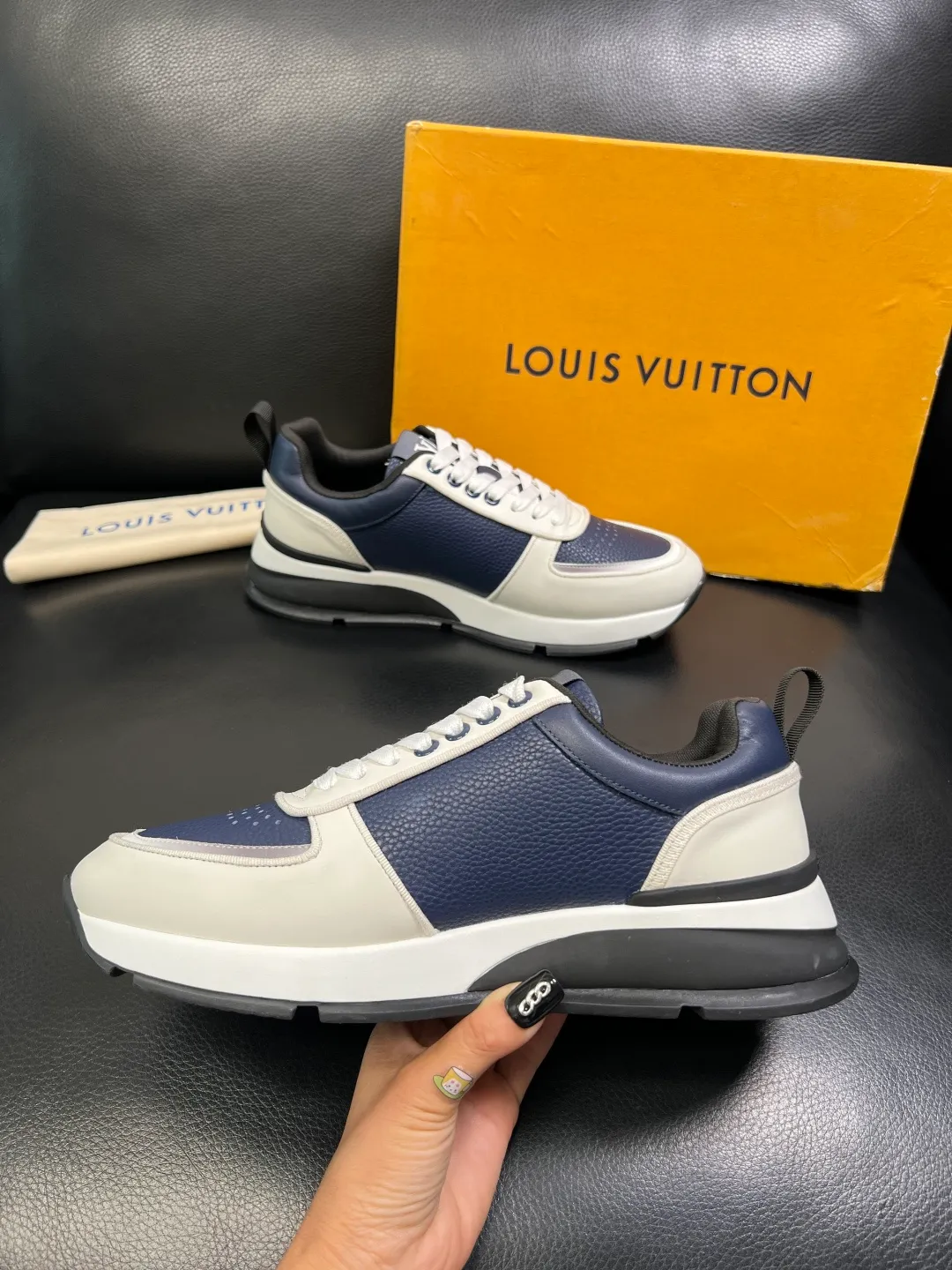 Men's shoes 💰 780 Lv High quality top crafts Louis Vuitton, sports sneakers counter synchronization, uppers imported from Italy, high-quality splicing with colorful and complex crafts, imported lambswool lining soft and comfortable, soles: original soles specially provided by the original factory, T men's shoes 💰U exclusive movable molded soles super comfortable, original and single goods, high quality, welcome to compare, code number 39-44 (customized 38 45)